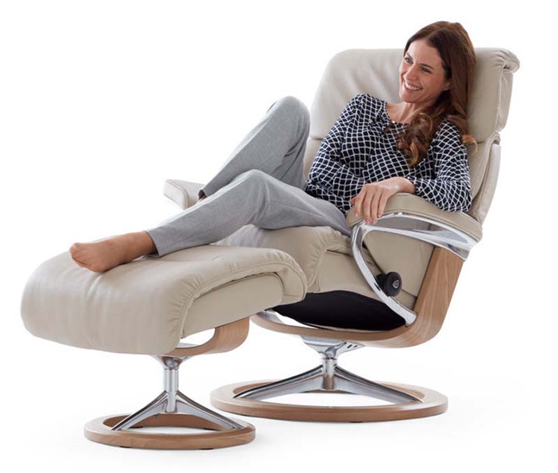 Capri recliner Signature base, paloma light grey